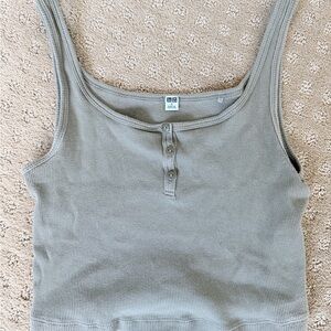 Uniqlo Women's Ribbed Tank Top - green
